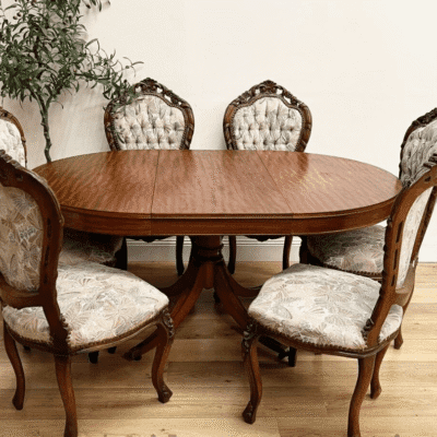 French Antiques dinning table