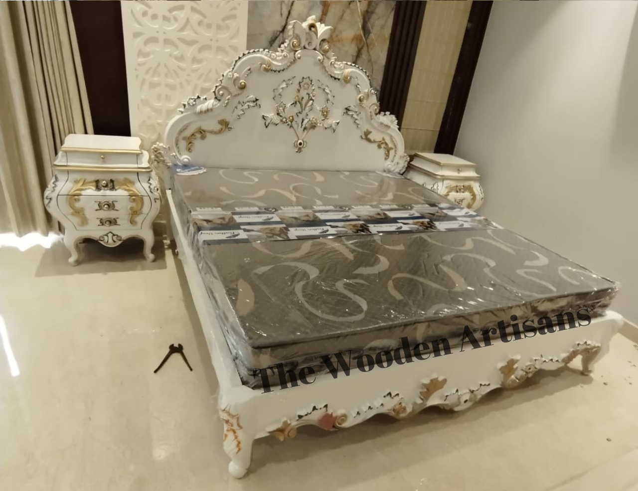 luxury wooden bed